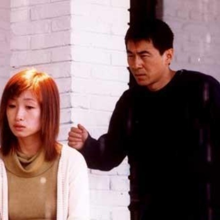 皱眉的兴奋